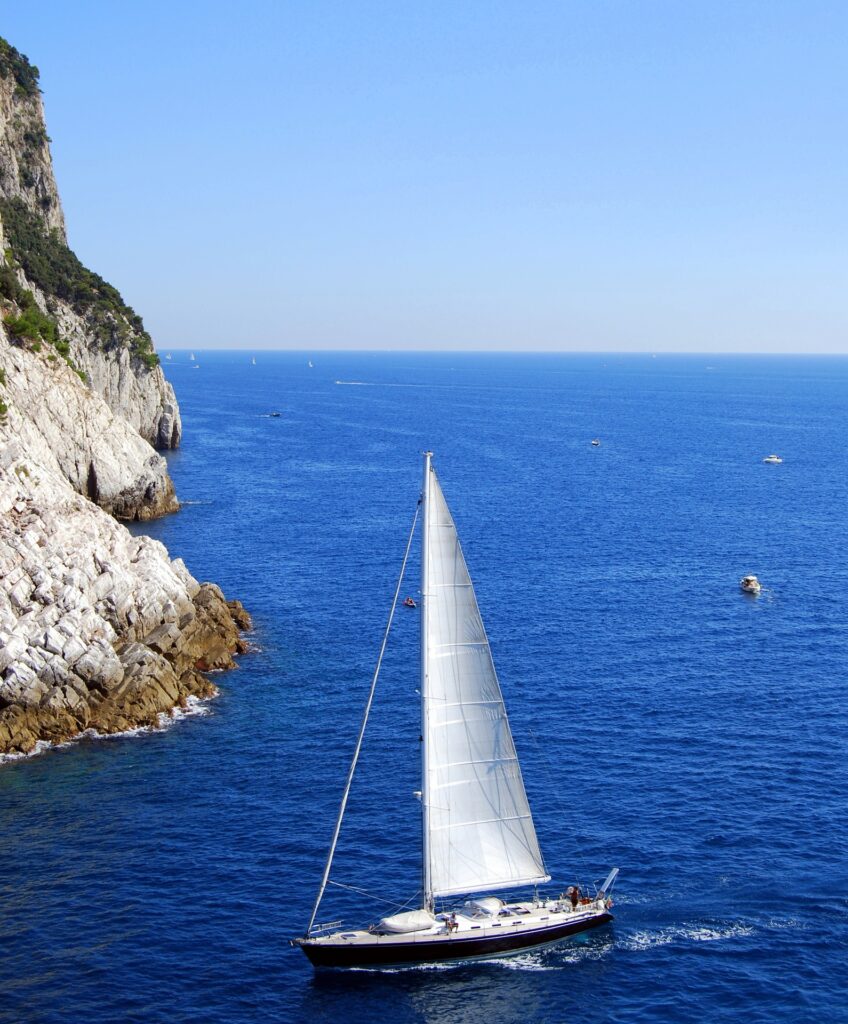 sail-boat-943654_1920